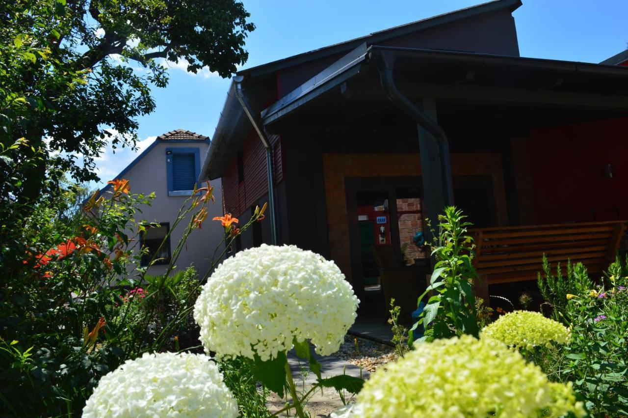 Bootshaus Villa Айзенщат Екстериор снимка